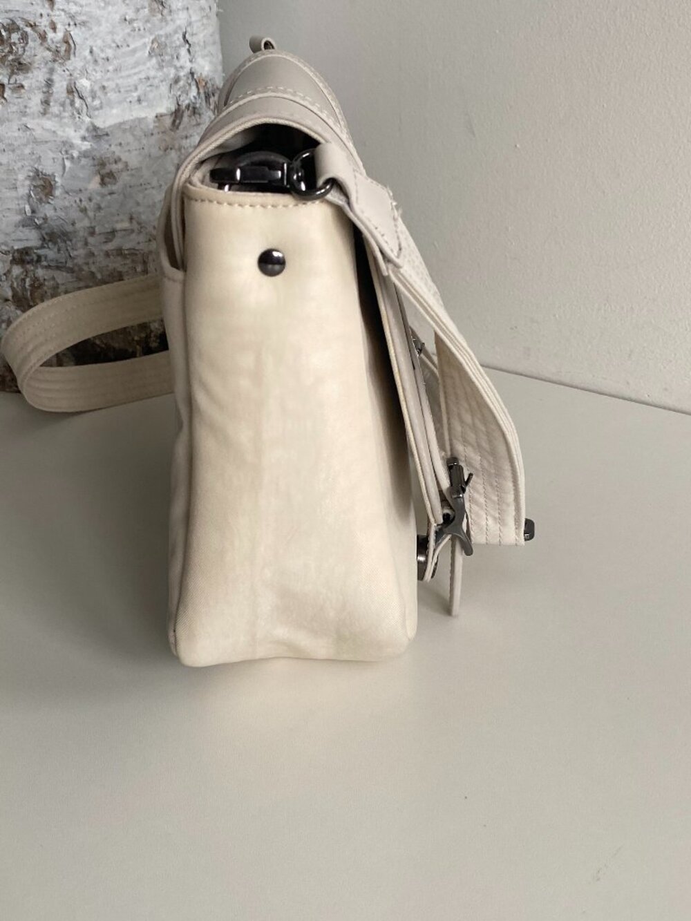Herschel Orion Retreat Moonbeam Crossbody Bag - Picture 6 of 16